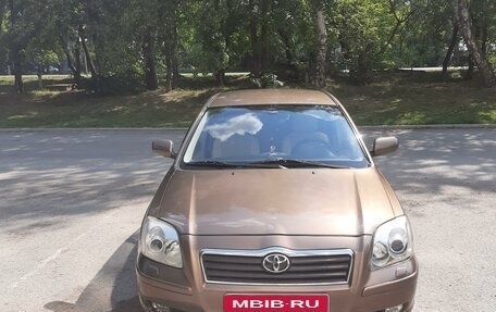 Toyota Avensis III рестайлинг, 2003 год, 1 100 000 рублей, 6 фотография