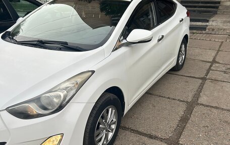 Hyundai Avante, 2011 год, 950 000 рублей, 2 фотография