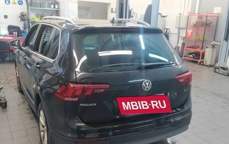 Volkswagen Tiguan II, 2018 год, 2 535 750 рублей, 4 фотография