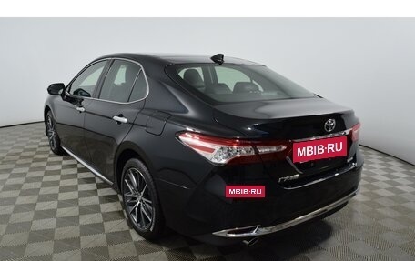 Toyota Camry, 2023 год, 5 190 000 рублей, 3 фотография