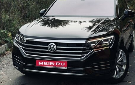 Volkswagen Touareg III, 2018 год, 5 700 000 рублей, 6 фотография