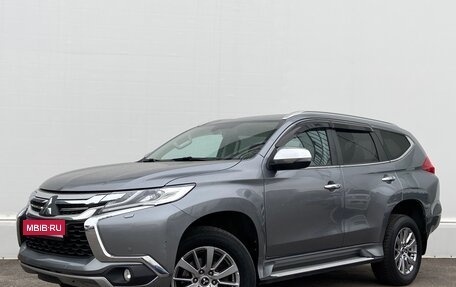 Mitsubishi Pajero Sport III рестайлинг, 2017 год, 3 055 900 рублей, 1 фотография