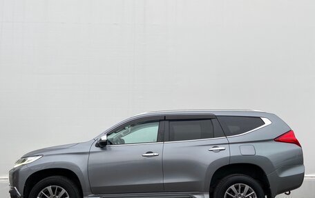 Mitsubishi Pajero Sport III рестайлинг, 2017 год, 3 055 900 рублей, 15 фотография