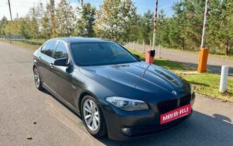 BMW 5 серия, 2011 год, 2 250 000 рублей, 2 фотография