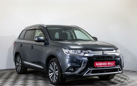 Mitsubishi Outlander III рестайлинг 3, 2019 год, 2 430 000 рублей, 3 фотография