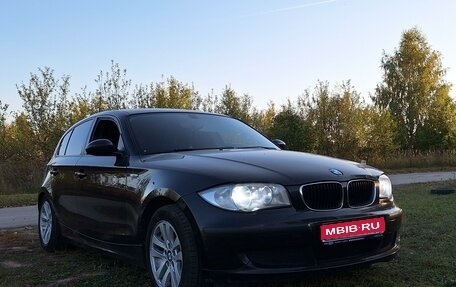 BMW 1 серия, 2009 год, 860 000 рублей, 1 фотография