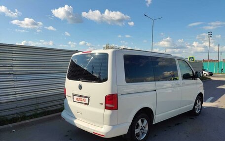 Volkswagen Caravelle T5, 2013 год, 1 400 000 рублей, 2 фотография