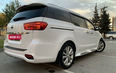 KIA Carnival III, 2019 год, 3 550 000 рублей, 8 фотография