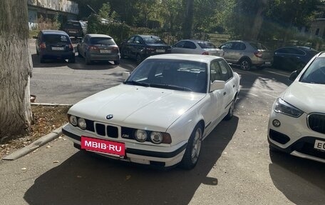 BMW 5 серия, 1989 год, 390 000 рублей, 2 фотография