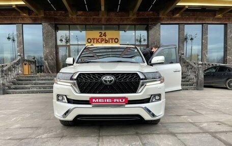 Toyota Land Cruiser 200, 2016 год, 6 000 000 рублей, 4 фотография