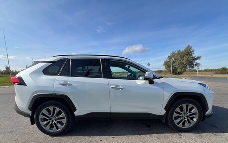 Toyota RAV4, 2020 год, 3 690 000 рублей, 7 фотография