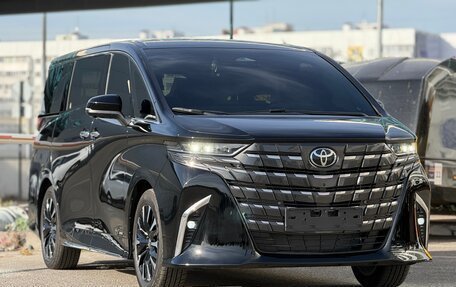 Toyota Alphard, 2024 год, 17 700 000 рублей, 3 фотография