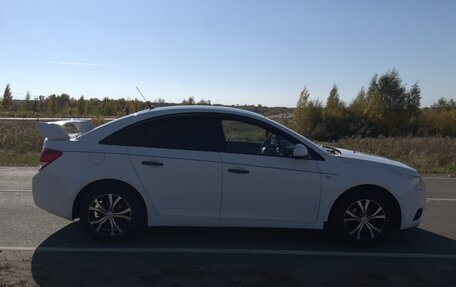 Chevrolet Cruze II, 2011 год, 900 000 рублей, 7 фотография