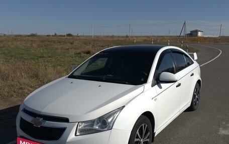 Chevrolet Cruze II, 2011 год, 900 000 рублей, 2 фотография