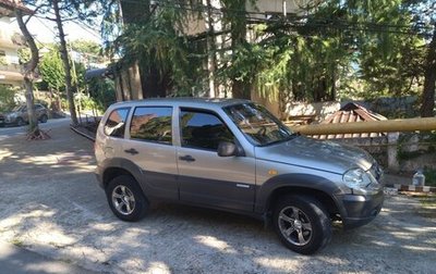 Chevrolet Niva I рестайлинг, 2010 год, 590 000 рублей, 1 фотография