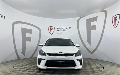 KIA Rio IV, 2020 год, 1 585 000 рублей, 2 фотография