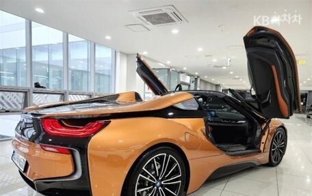 BMW i8 I рестайлинг, 2020 год, 6 335 000 рублей, 9 фотография