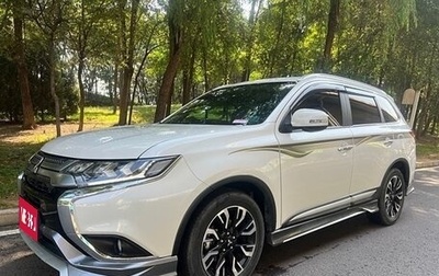 Mitsubishi Outlander III рестайлинг 3, 2021 год, 2 750 000 рублей, 1 фотография