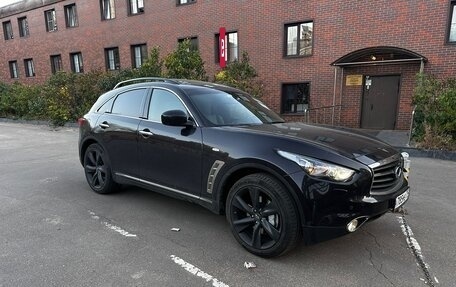 Infiniti QX70, 2016 год, 2 600 000 рублей, 7 фотография