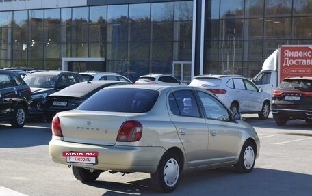 Toyota Platz, 2000 год, 447 000 рублей, 3 фотография