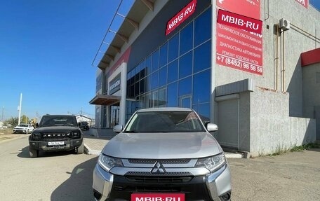 Mitsubishi Outlander III рестайлинг 3, 2021 год, 2 235 000 рублей, 1 фотография