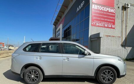 Mitsubishi Outlander III рестайлинг 3, 2014 год, 1 790 000 рублей, 4 фотография