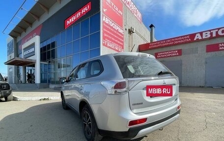 Mitsubishi Outlander III рестайлинг 3, 2014 год, 1 790 000 рублей, 6 фотография