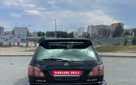 Lexus RX IV рестайлинг, 1999 год, 800 000 рублей, 8 фотография