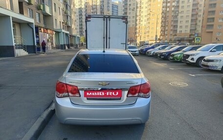 Chevrolet Cruze II, 2011 год, 950 000 рублей, 2 фотография