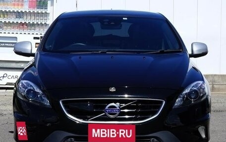 Volvo V40 II рестайлинг, 2019 год, 1 600 000 рублей, 4 фотография