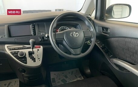 Toyota ISis I, 2012 год, 1 549 000 рублей, 15 фотография