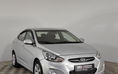 Hyundai Solaris II рестайлинг, 2011 год, 824 000 рублей, 3 фотография