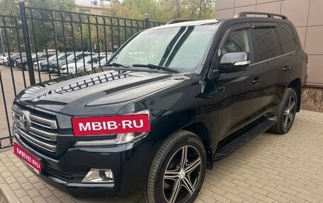 Toyota Land Cruiser 200, 2016 год, 6 300 000 рублей, 1 фотография