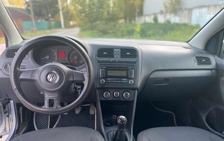 Volkswagen Polo VI (EU Market), 2012 год, 689 000 рублей, 2 фотография