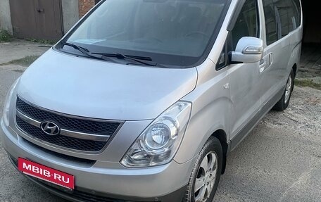 Hyundai Grand Starex Grand Starex I рестайлинг 2, 2009 год, 1 350 000 рублей, 4 фотография