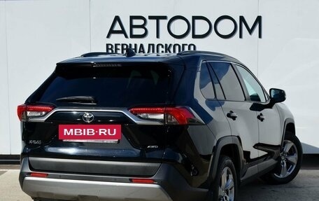 Toyota RAV4, 2022 год, 3 600 000 рублей, 5 фотография