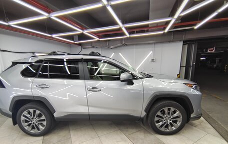 Toyota RAV4, 2019 год, 3 800 000 рублей, 6 фотография