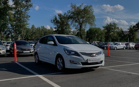 Hyundai Solaris II рестайлинг, 2016 год, 800 000 рублей, 3 фотография