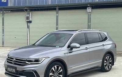 Volkswagen Tiguan II, 2021 год, 3 100 000 рублей, 1 фотография