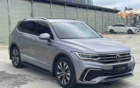 Volkswagen Tiguan II, 2021 год, 3 100 000 рублей, 3 фотография