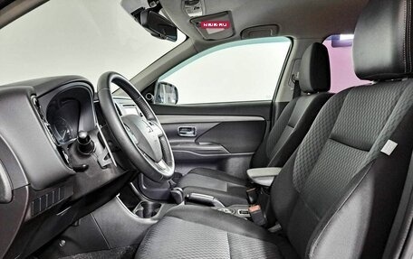 Mitsubishi Outlander III рестайлинг 3, 2013 год, 1 652 500 рублей, 16 фотография