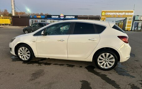 Opel Astra J, 2013 год, 720 000 рублей, 10 фотография