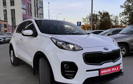 KIA Sportage IV рестайлинг, 2018 год, 2 420 000 рублей, 1 фотография