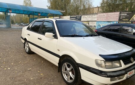 Volkswagen Passat B4, 1994 год, 300 000 рублей, 9 фотография