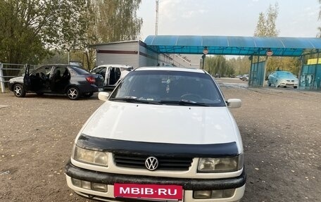 Volkswagen Passat B4, 1994 год, 300 000 рублей, 6 фотография