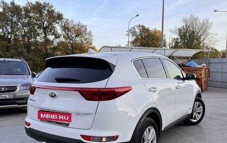 KIA Sportage IV рестайлинг, 2018 год, 2 420 000 рублей, 4 фотография