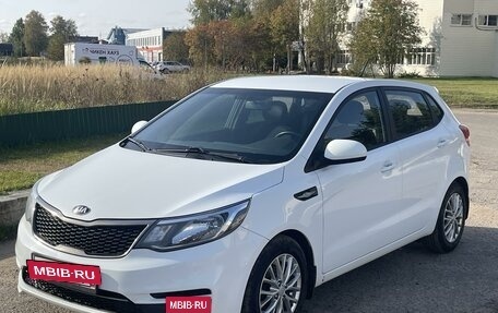 KIA Rio III рестайлинг, 2016 год, 930 000 рублей, 2 фотография