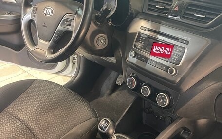 KIA Rio III рестайлинг, 2016 год, 930 000 рублей, 17 фотография