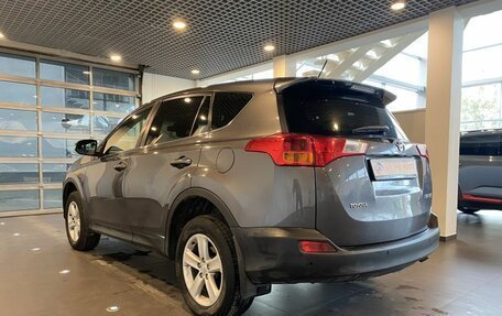 Toyota RAV4, 2013 год, 2 000 000 рублей, 5 фотография