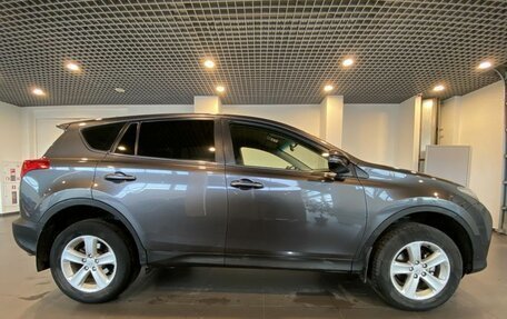 Toyota RAV4, 2013 год, 2 000 000 рублей, 2 фотография